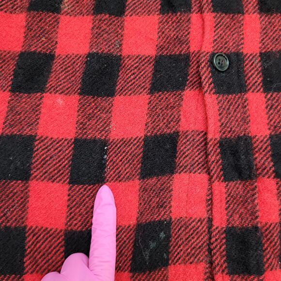 Vintage 70s Woolrich Flannel Button Shirt Womens XS/S 22x26 Buffalo-Plaid Baggy - Picture 3 of 14